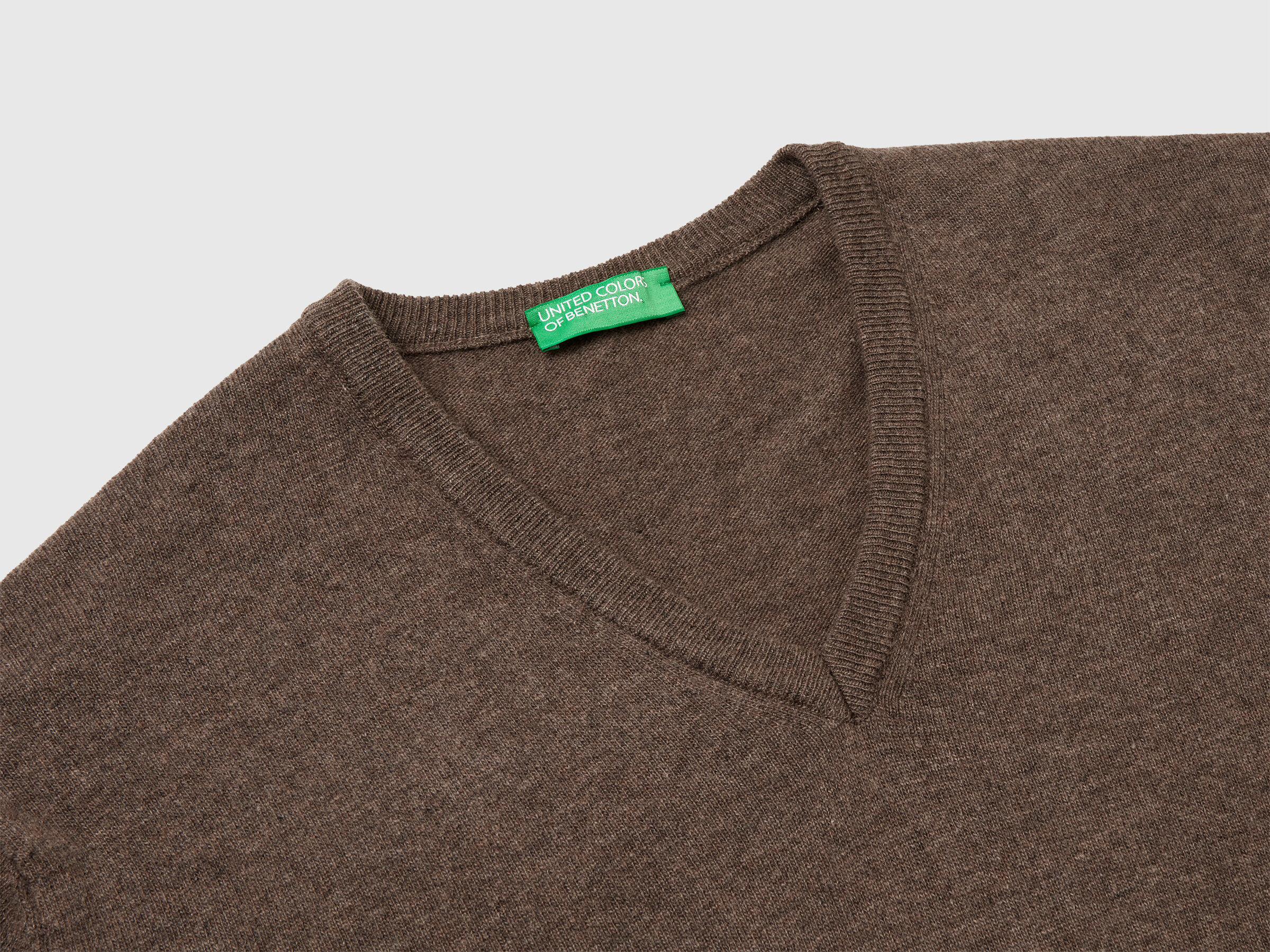 V NECK SWEATER L/S Men image number 7